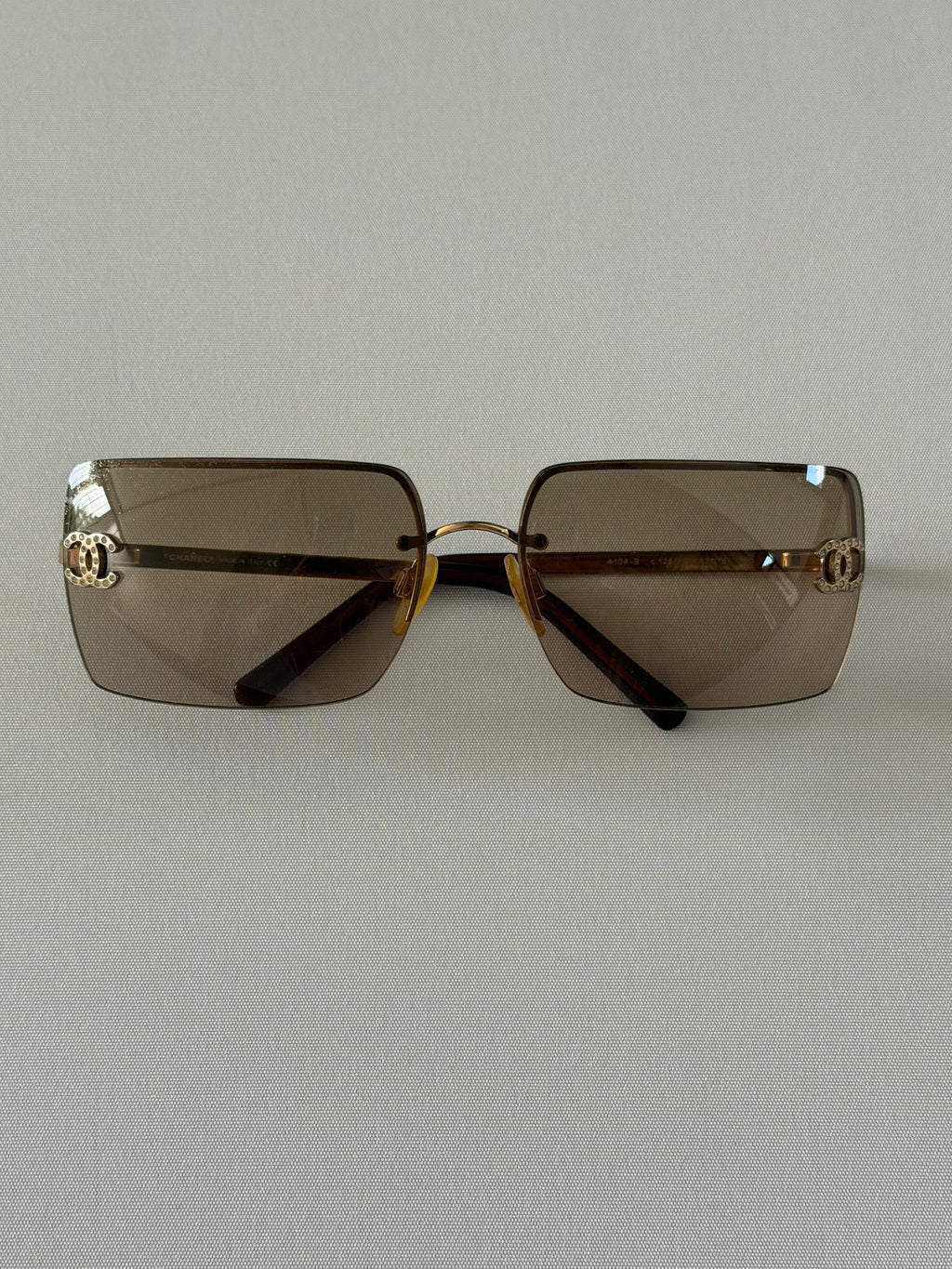 Chanel Rimless CC Logo Sunglasses – Vintage Brown Gradient Square Lens Gold Frame with Crystal Double CC