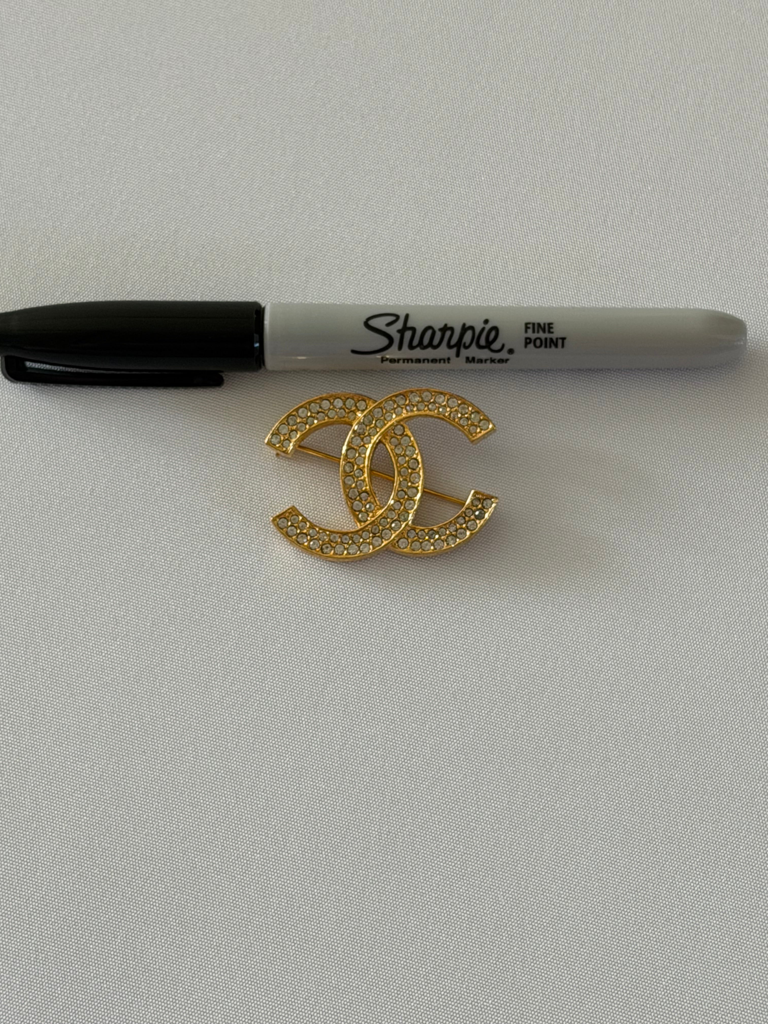 Chanel Vintage CC Crystal Brooch Gold Tone Rhinestone Logo Pin Classic CC