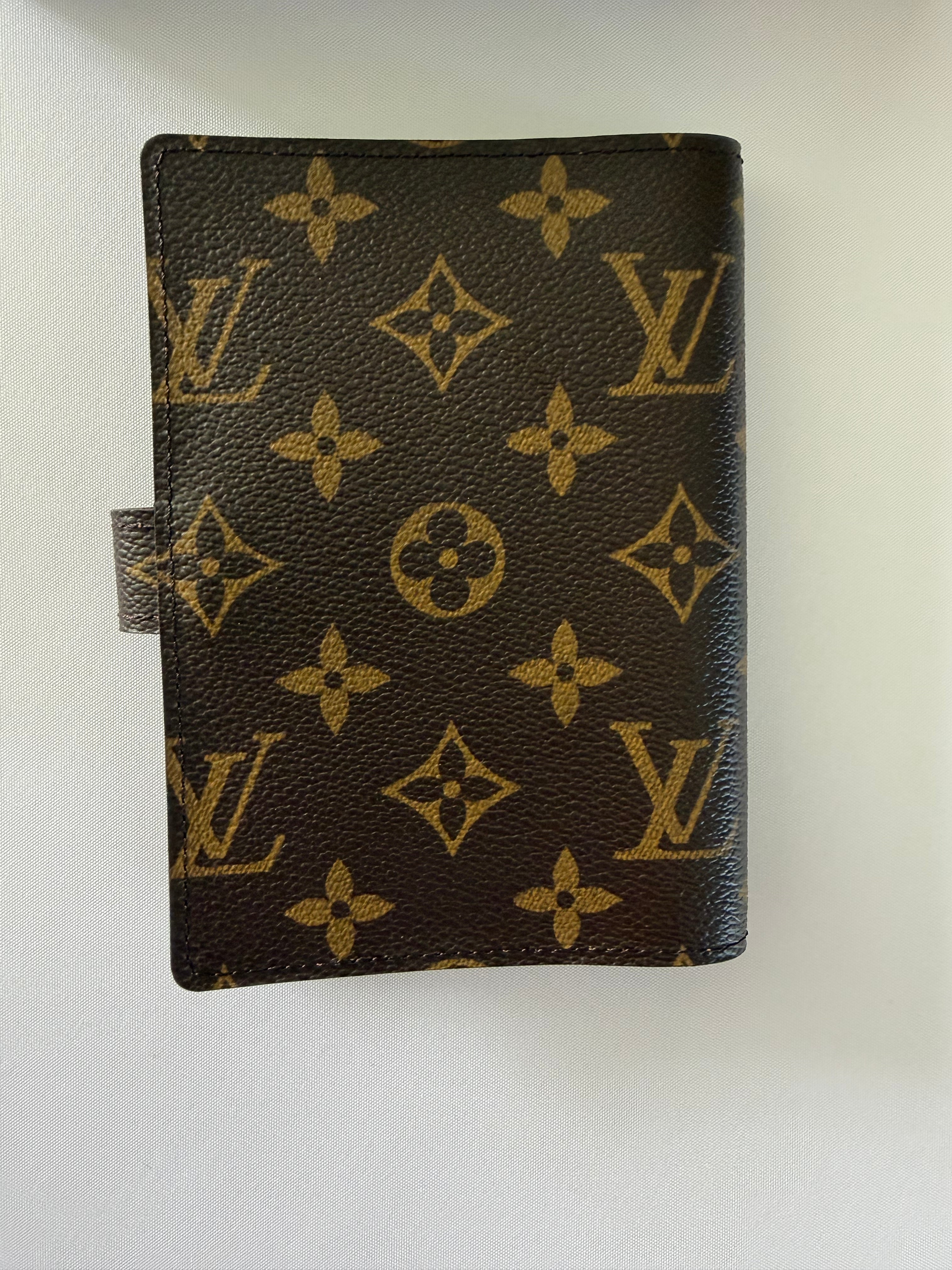 Louis Vuitton Monogram Agenda PM Ring Planner Cover Passport Holder LV Organizer Brown Canvas Gold Hardware Made in Spain