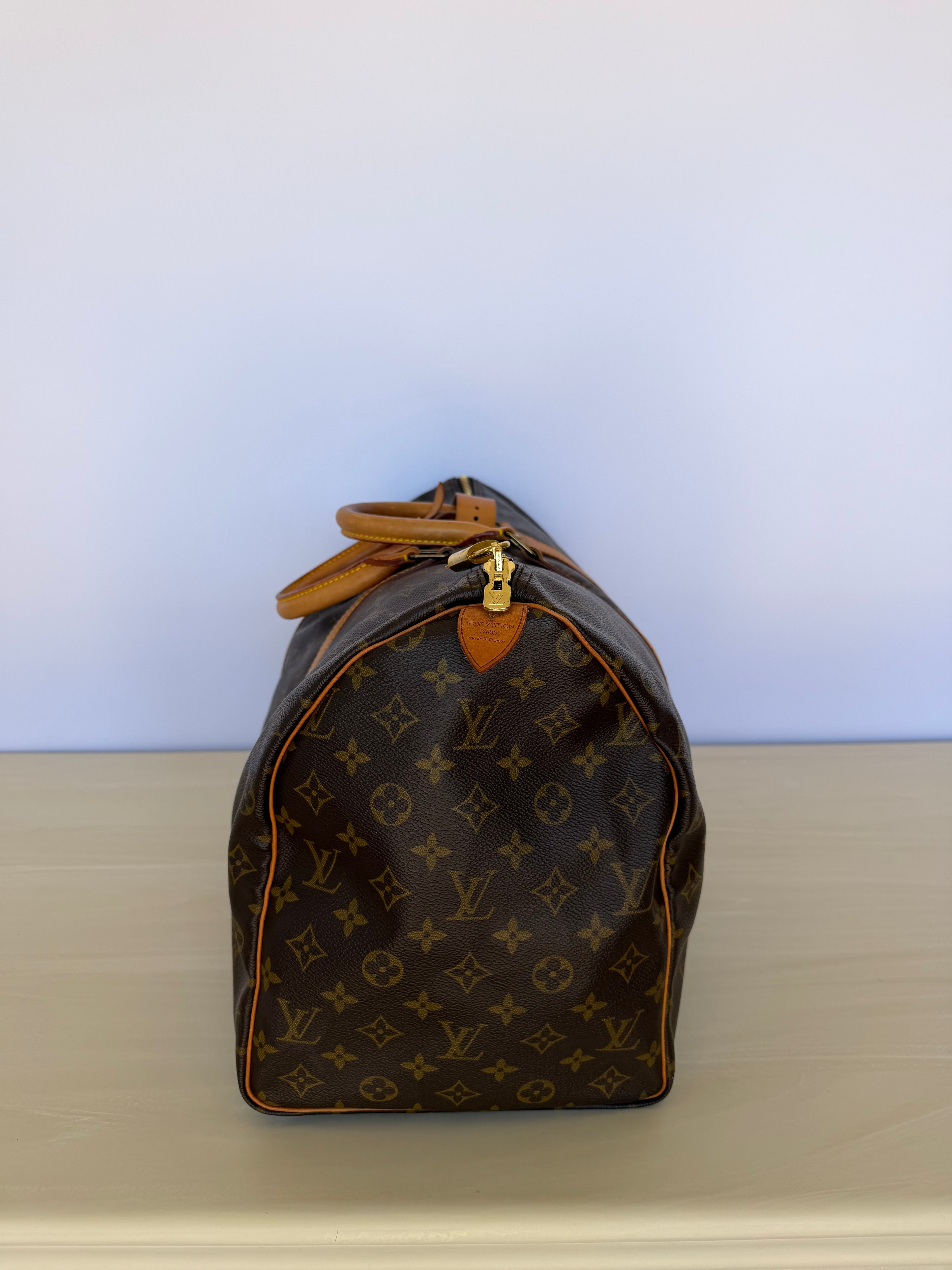Louis Vuitton Vintage Monogram Keepall 50 Duffel Bag Travel Bag with Vachetta Leather Trim & Lock – Made in France