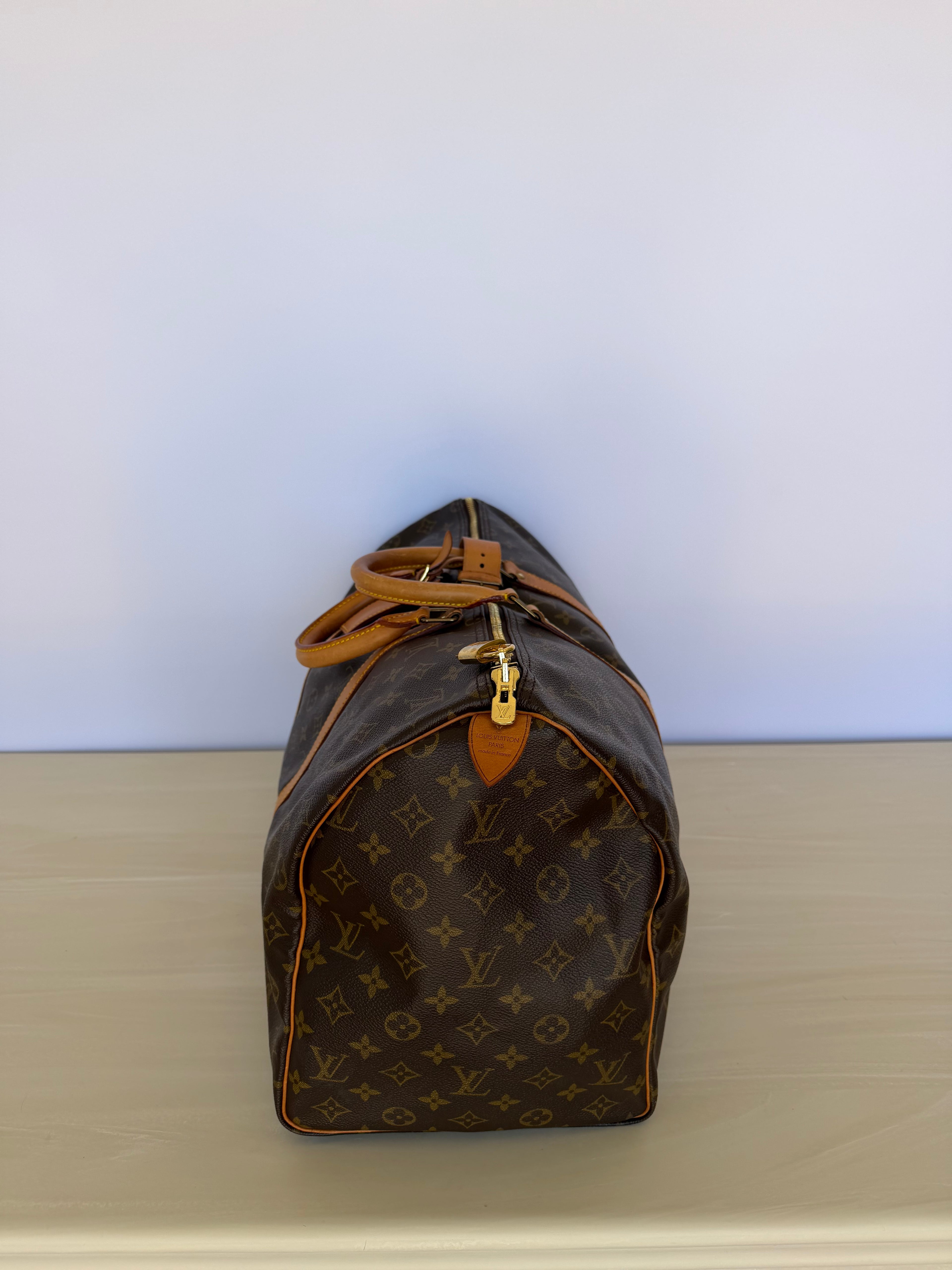Louis Vuitton Vintage Monogram Keepall 50 Duffel Bag Travel Bag with Vachetta Leather Trim & Lock – Made in France