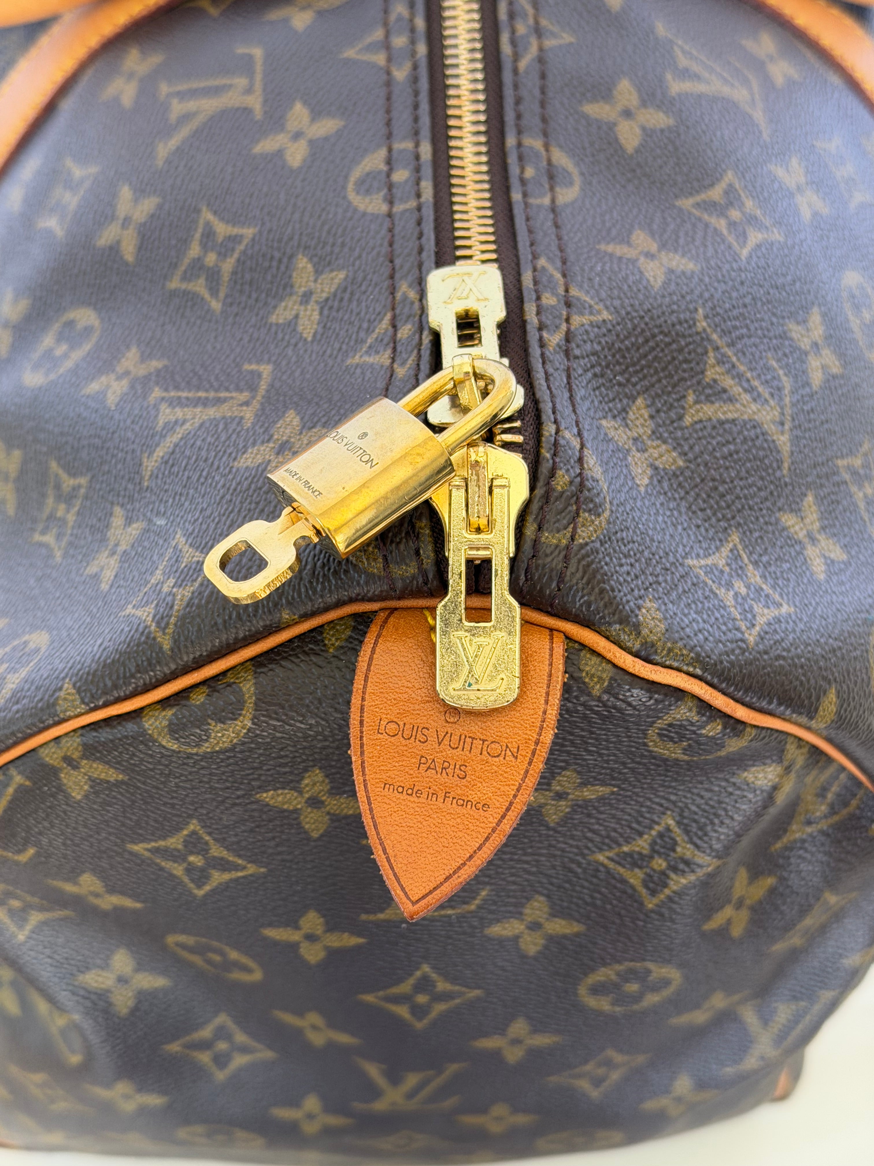 Louis Vuitton Vintage Monogram Keepall 50 Duffel Bag Travel Bag with Vachetta Leather Trim & Lock – Made in France