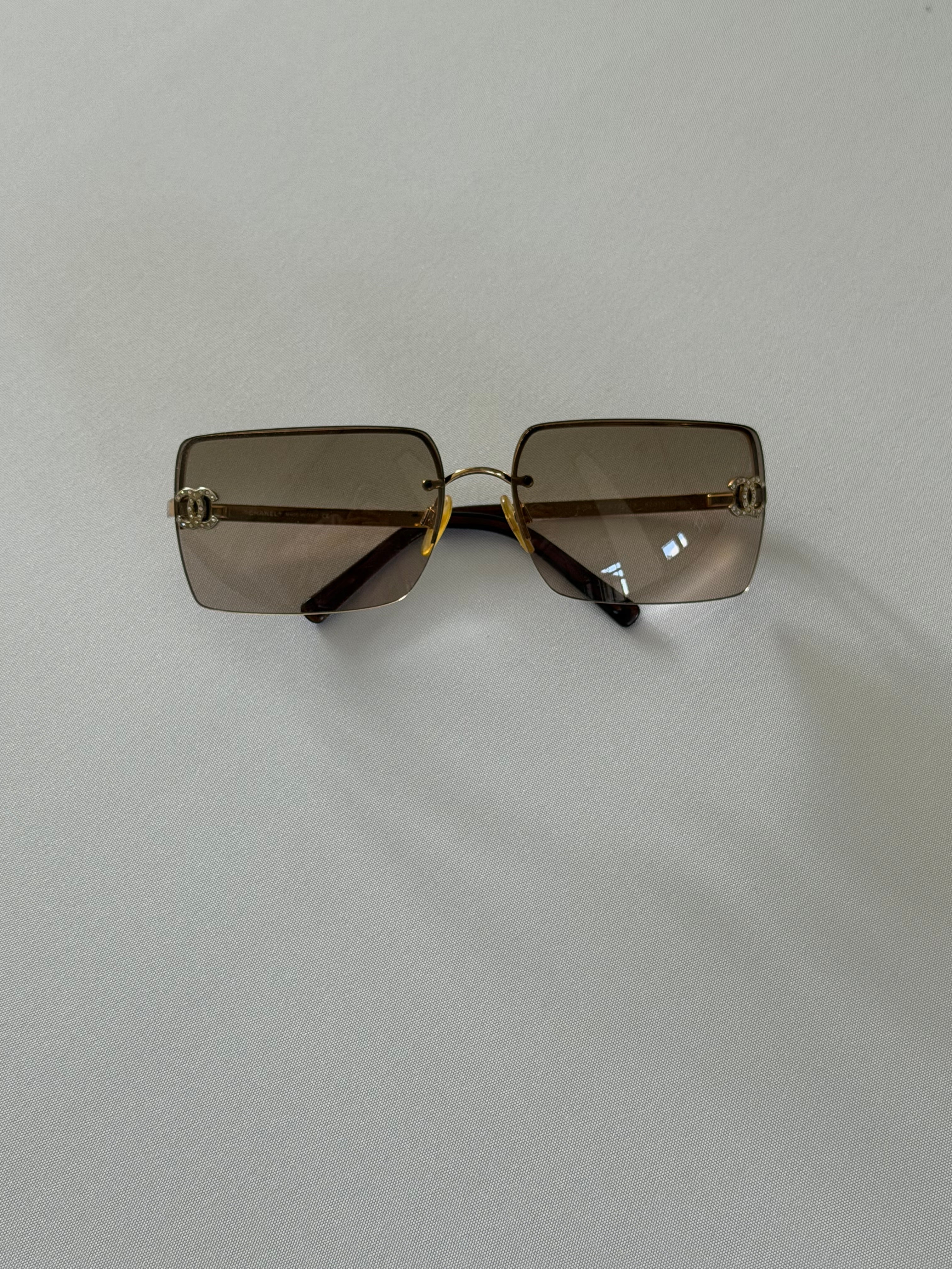 Chanel Rimless CC Logo Sunglasses – Vintage Brown Gradient Square Lens Gold Frame with Crystal Double CC